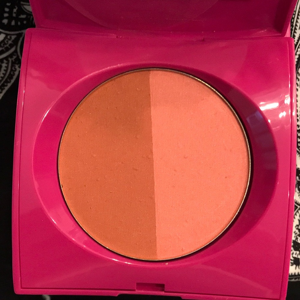 JAFRA. Powder Blush cheek duo.
